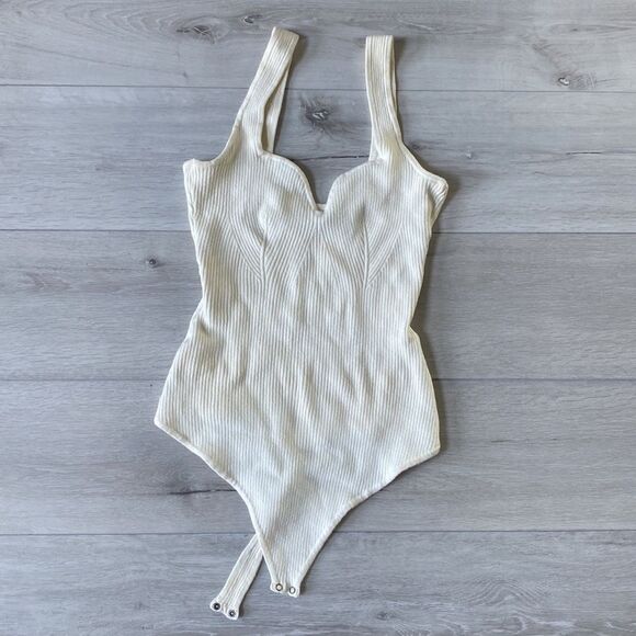 Abercrombie & Fitch cream V-neck‎ ribbed sweater bodysuit, L Nwot - Picture 3 of 5